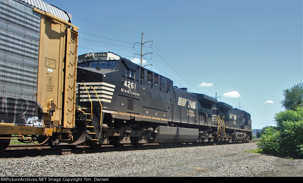 NS 4261 on 212